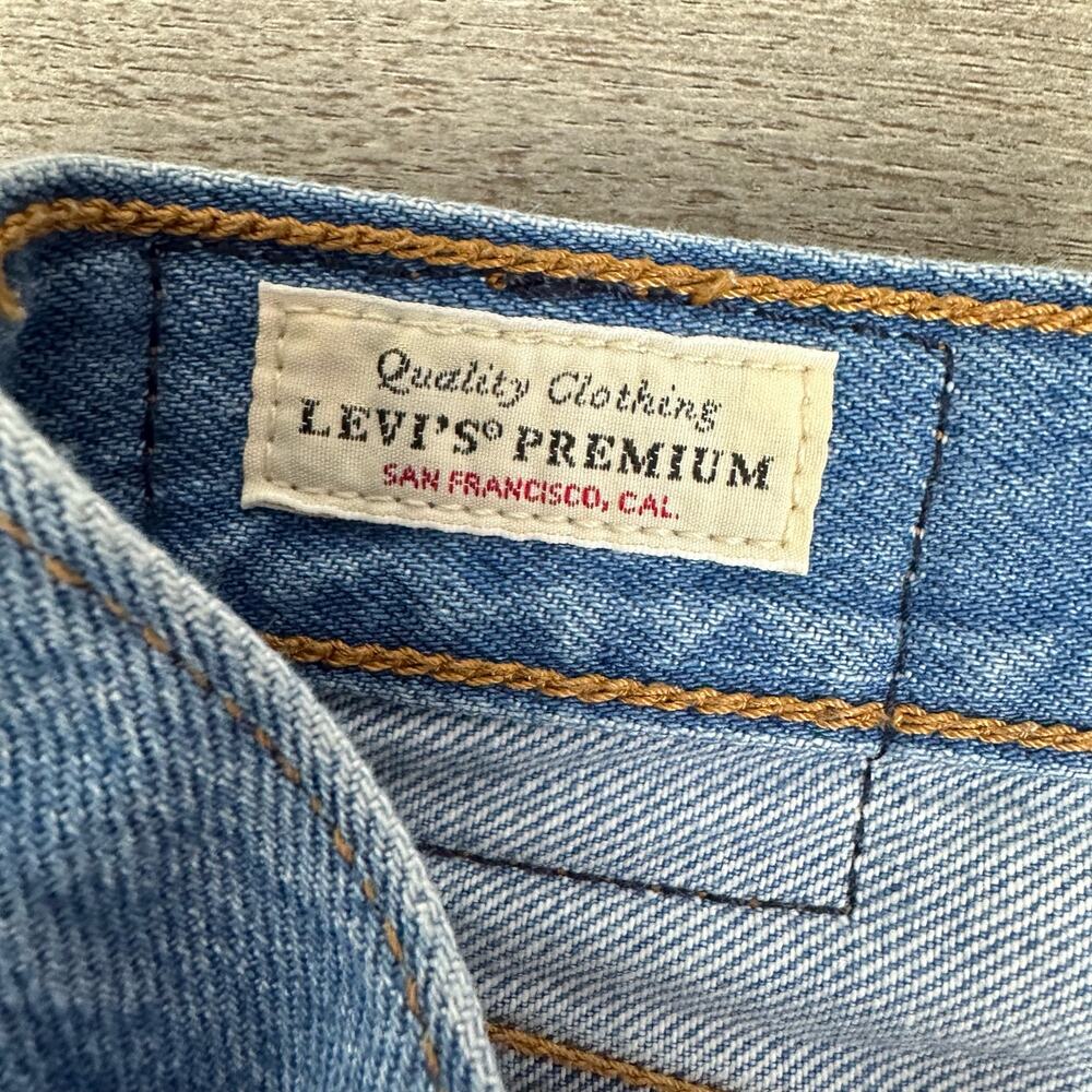 Levi's Premium Wedgie Fit Straight Jeans 27 Distressed - Picture 9 of 15